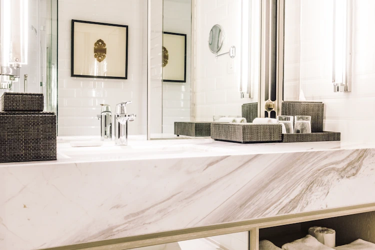Choosing the Perfect Bathroom Mirror Cabinet for Your Home